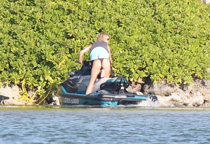 Sydney Sweeney Thong Bikini Bare Beach Booty Florida