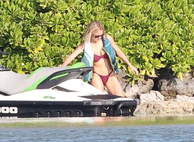 Sydney Sweeney Thong Bikini Bare Beach Booty Florida