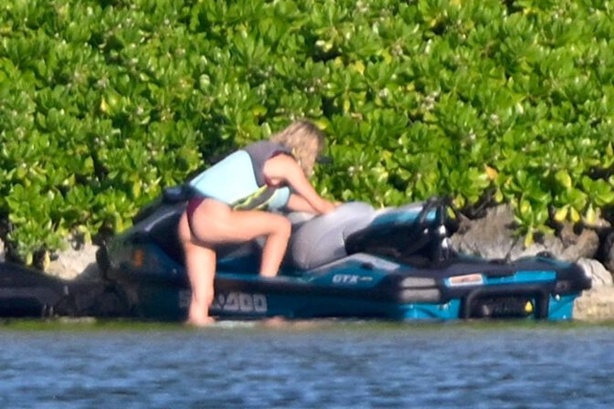 Sydney Sweeney Thong Bikini Bare Beach Booty Florida