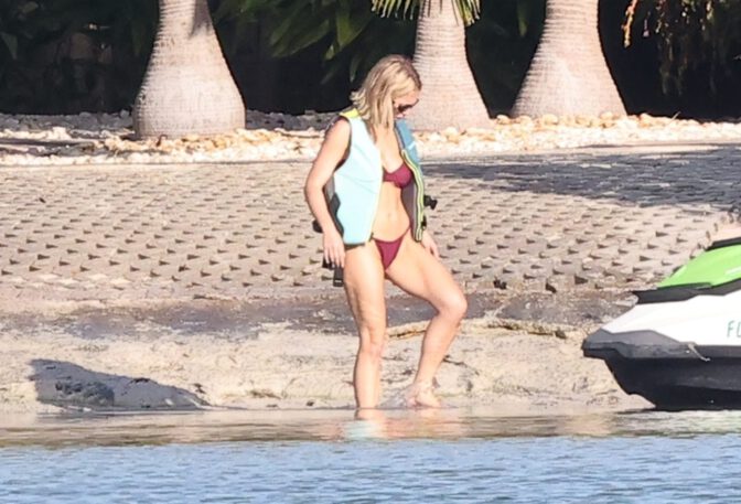 Sydney Sweeney Thong Bikini Bare Beach Booty Florida