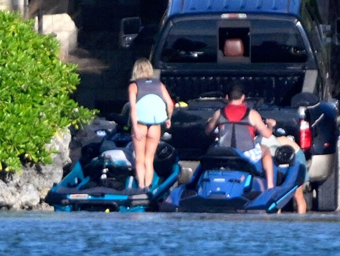 Sydney Sweeney Thong Bikini Bare Beach Booty Florida