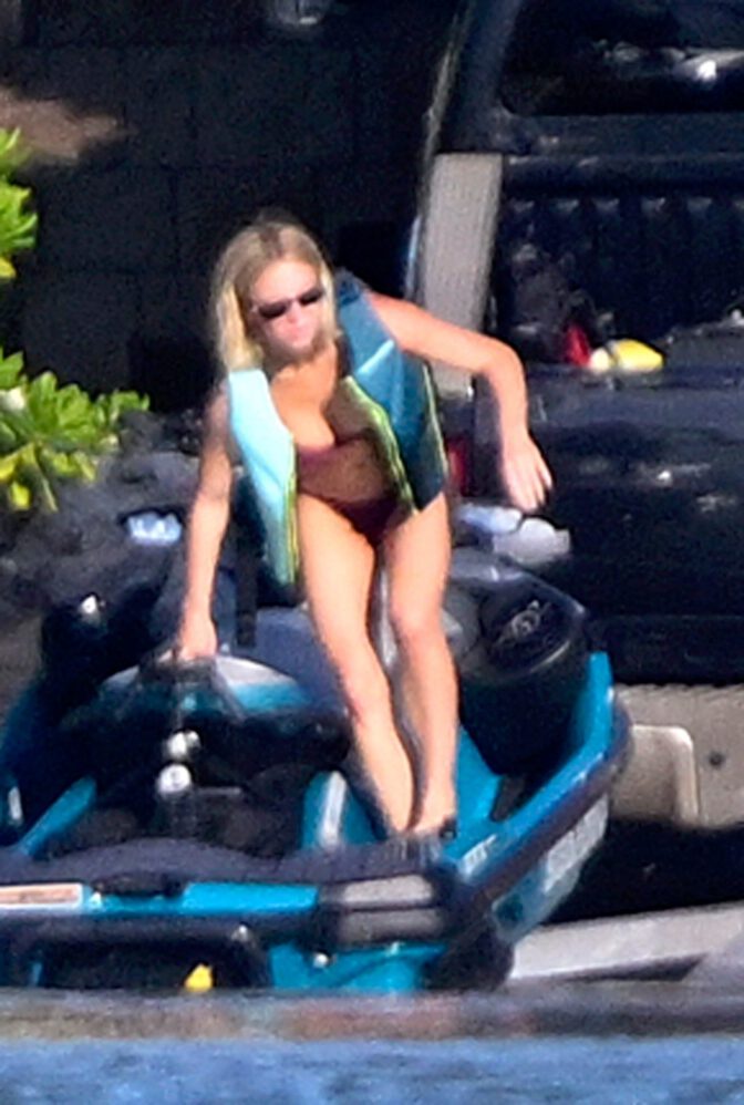 Sydney Sweeney Thong Bikini Bare Beach Booty Florida