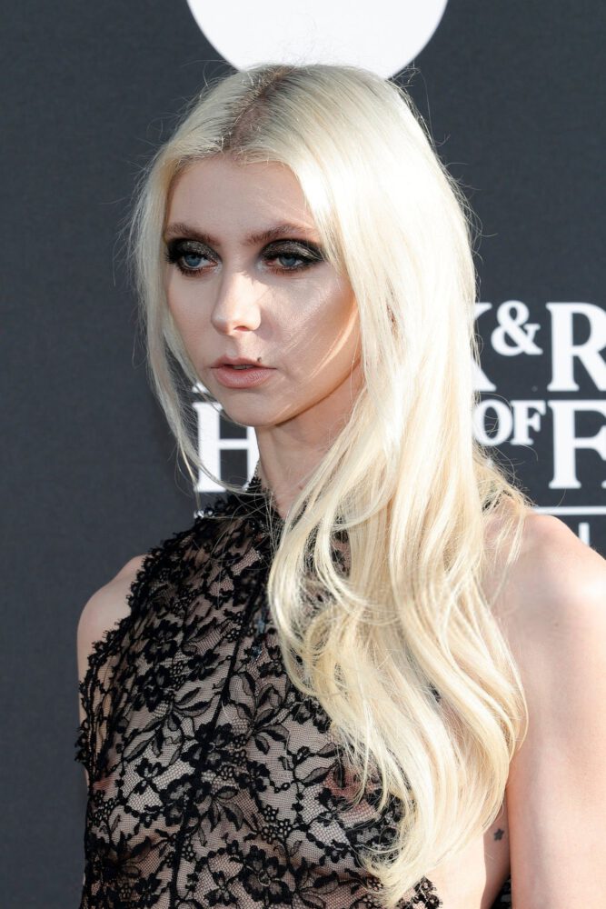 Taylor Momsen Nipples See Through Lace Dress Rock Hall