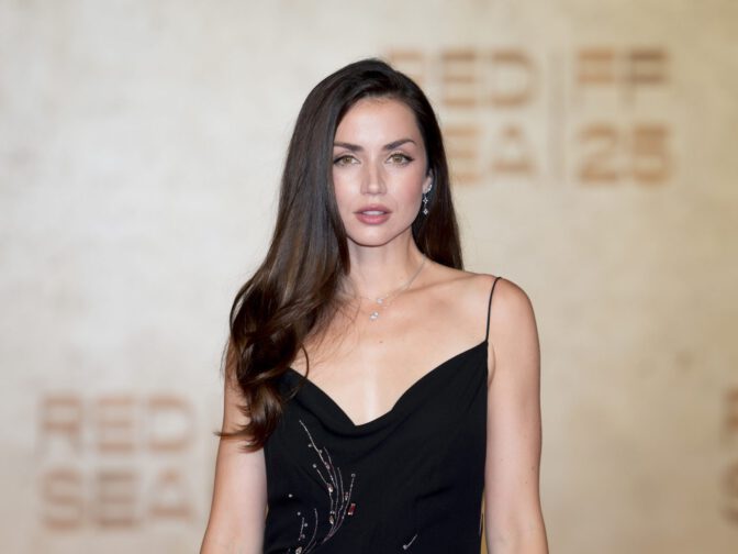 Ana De Armas Red Sea Cleavage Curves Sexy Dress