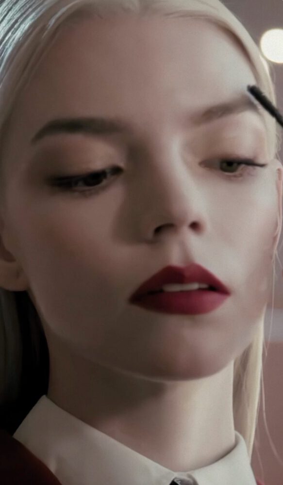 Anya Taylor Joy Dior Robe Nipslip Malfunction