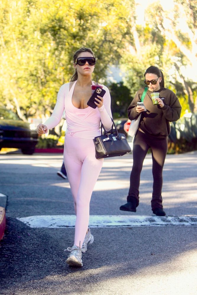Brooks Nader Cameltoe Cleavage Tight Pink Leggings Beverly Hills