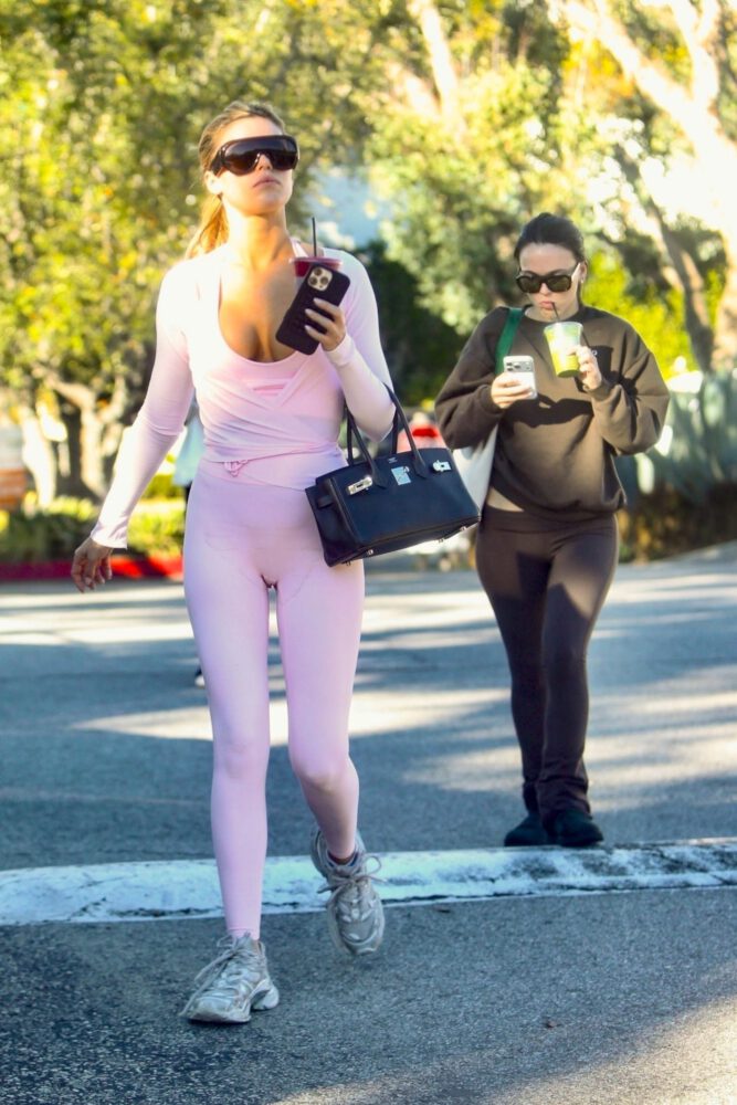 Brooks Nader Cameltoe Cleavage Tight Pink Leggings Beverly Hills