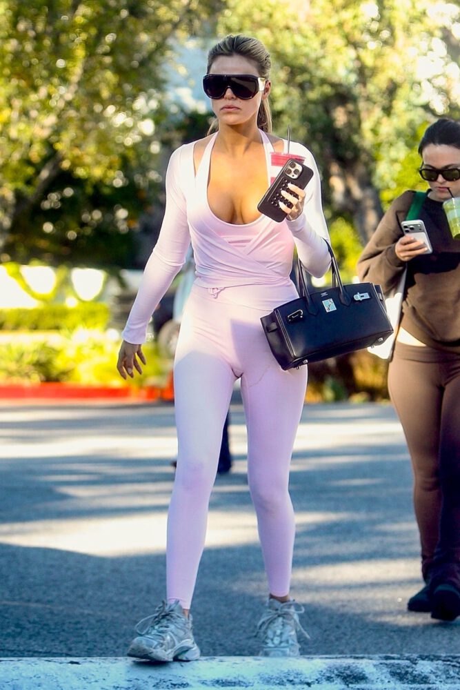 Brooks Nader Cameltoe Cleavage Tight Pink Leggings Beverly Hills