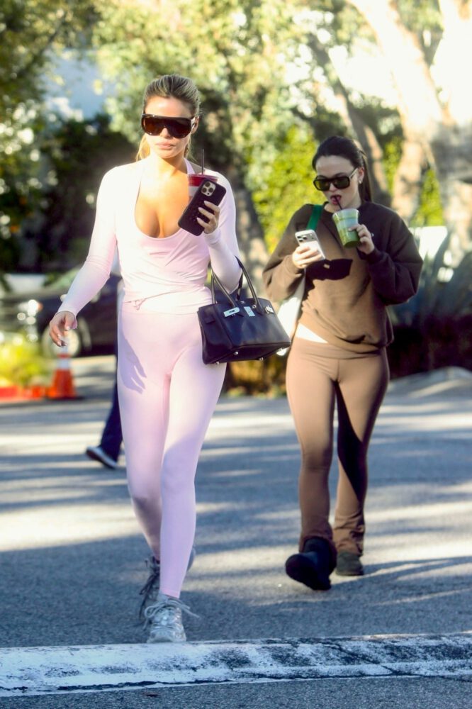 Brooks Nader Cameltoe Cleavage Tight Pink Leggings Beverly Hills