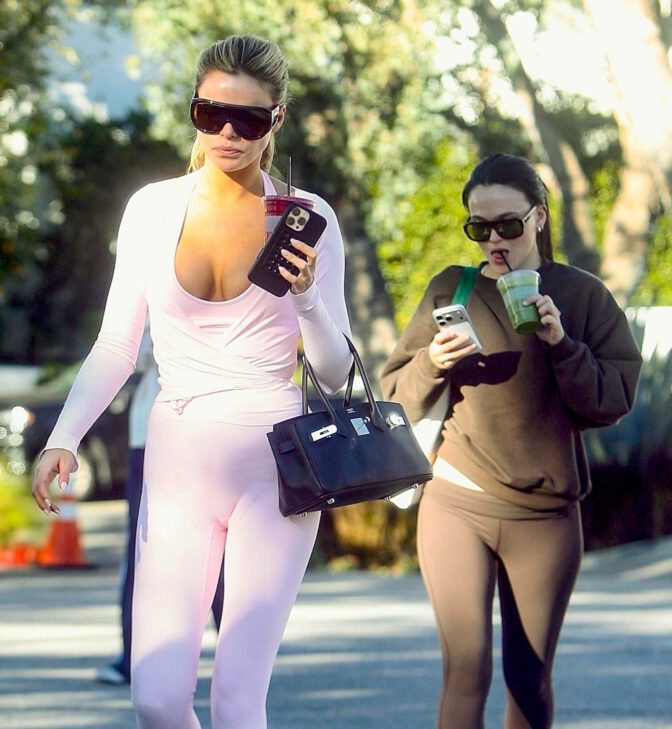Brooks Nader Cameltoe Cleavage Tight Pink Leggings Beverly Hills
