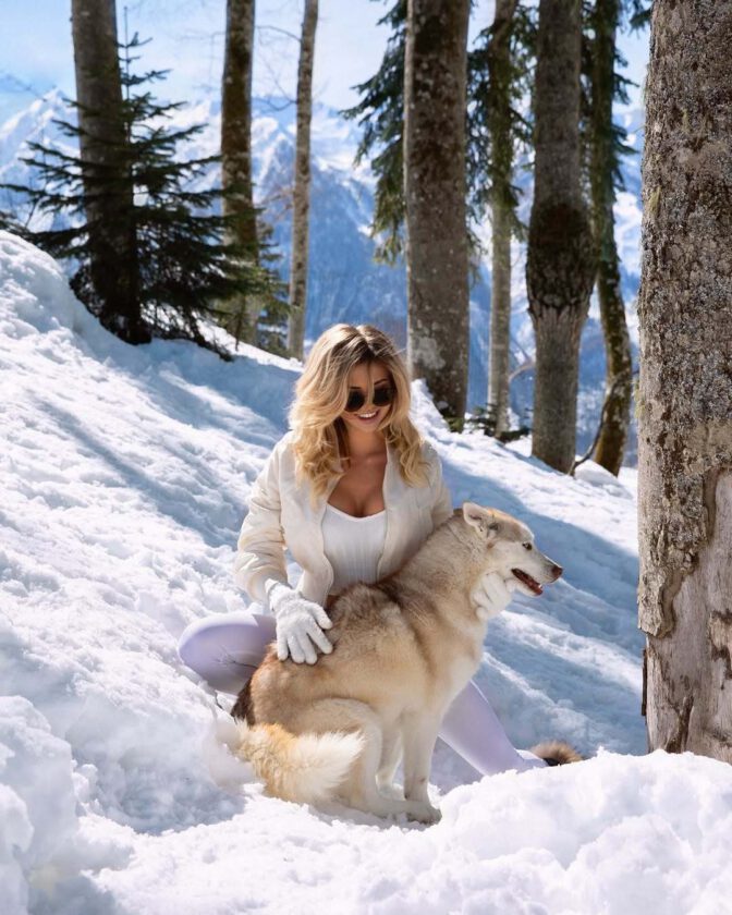 Nata Lee Booty Tight White Pants Sexy Snow Photoshoot