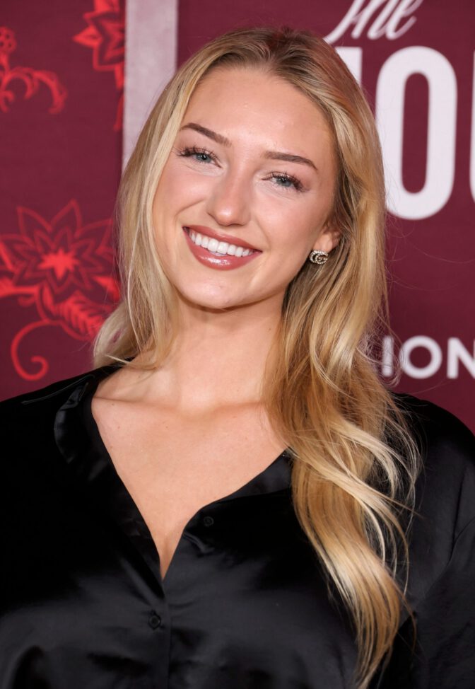 Sydney Thomas Leggy Red Carpet Pantyhose Housemaid Premiere