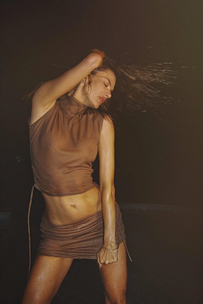 Alessandra Ambrosio Nude Wet Ass Boobs Lavarice