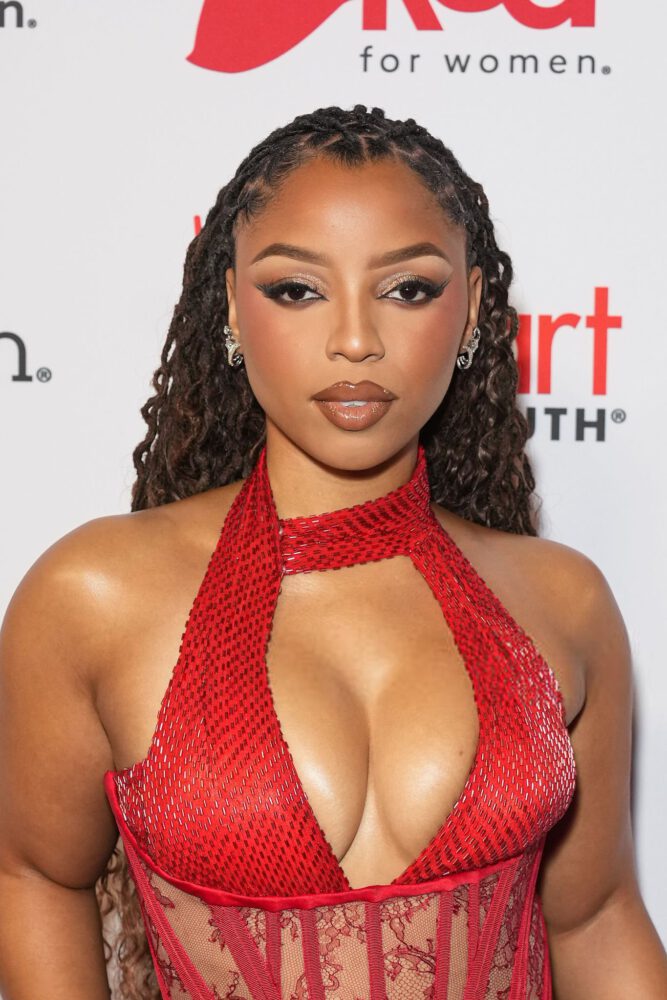 Chloe Bailey Cleavage Red Corset Nyc