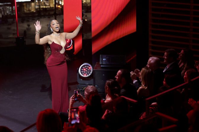 Chloe Bailey Cleavage Red Corset Nyc