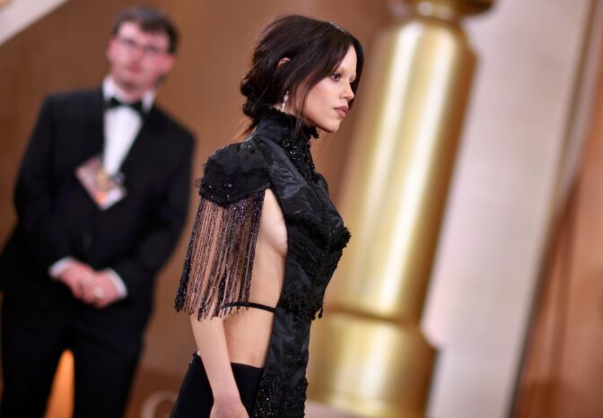 Jenna Ortega Golden Globes Side Boob Exposed
