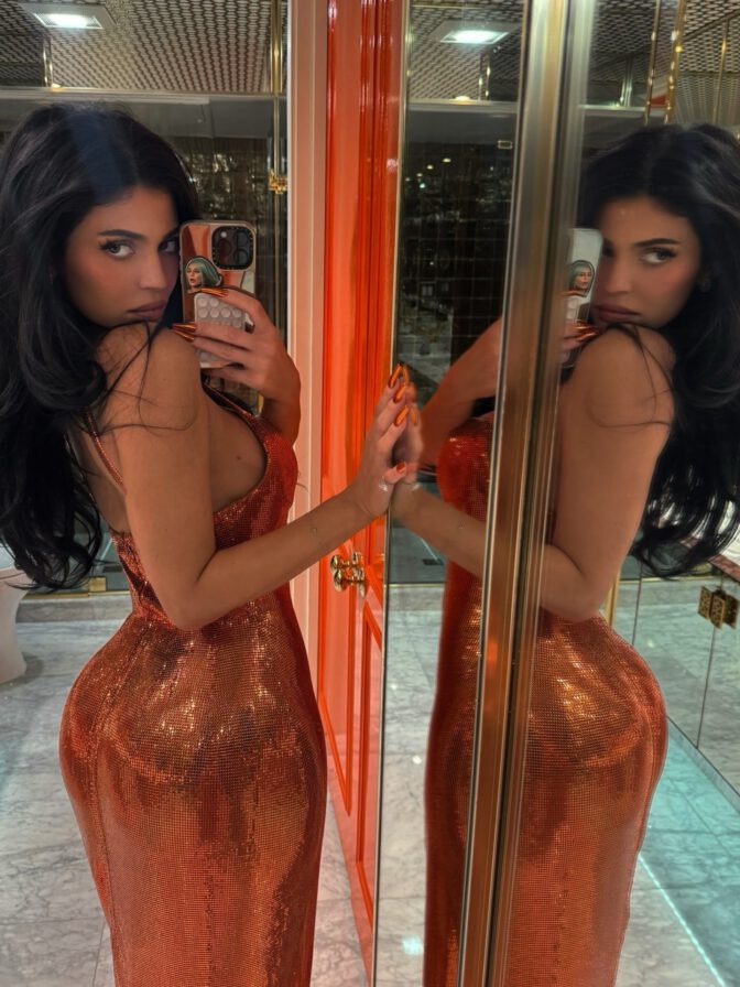 Kylie Jenner Sexy Boobs Ass Tight Metallic Dress