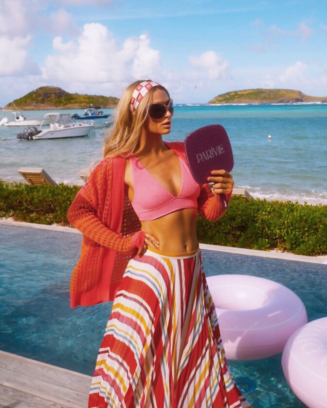 Paris Hilton Sexy Cleavage Pink Bikini Beach Body