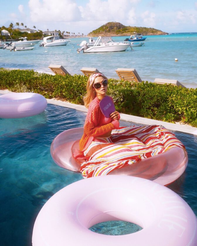 Paris Hilton Sexy Cleavage Pink Bikini Beach Body