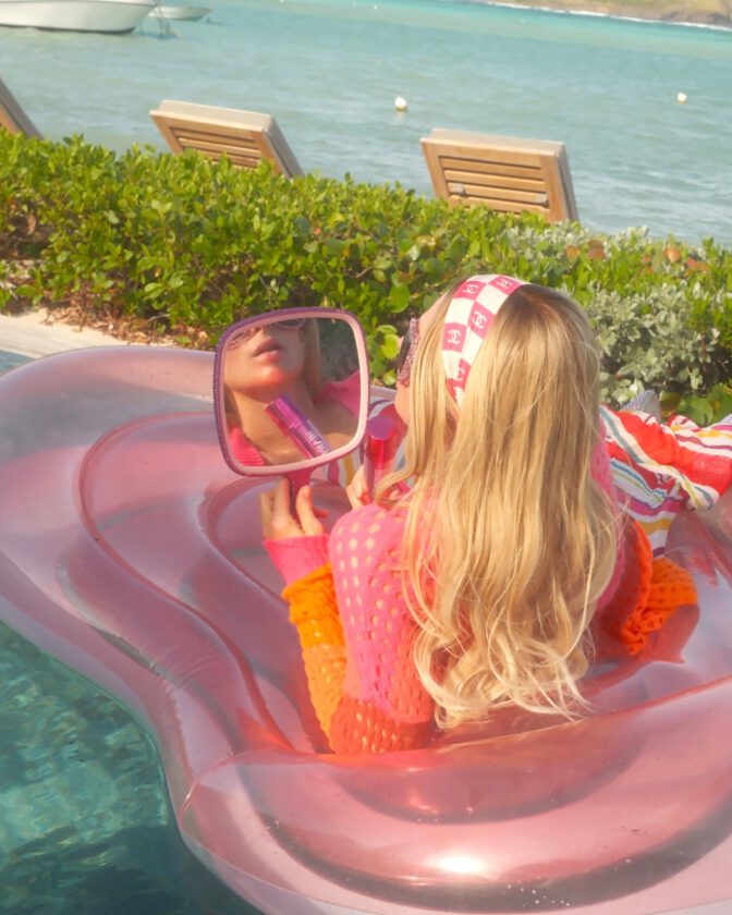 Paris Hilton Sexy Cleavage Pink Bikini Beach Body