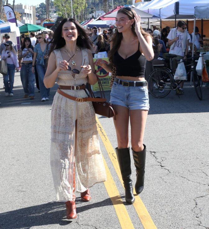 Rachel Pizzolato Natasha Blasick Busty Farmers Market