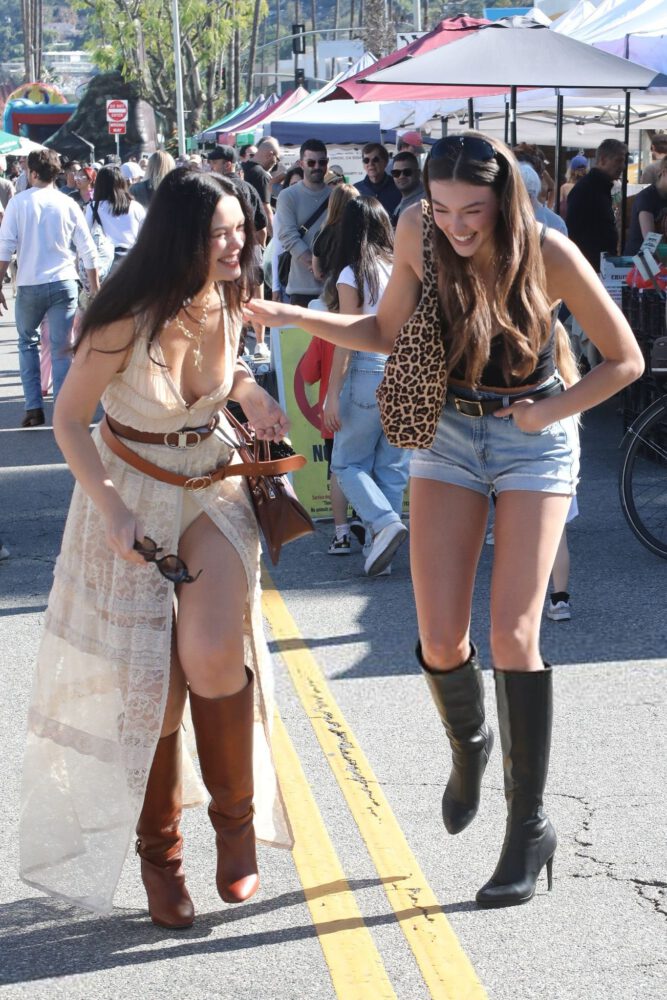 Rachel Pizzolato Natasha Blasick Busty Farmers Market