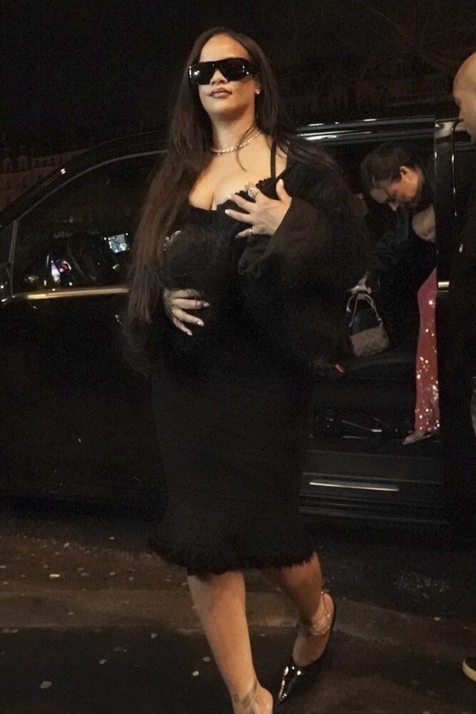 Rihanna Busty Lace Corset Paris Cleavage