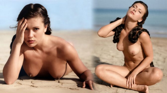 Alyssa Milano Topless