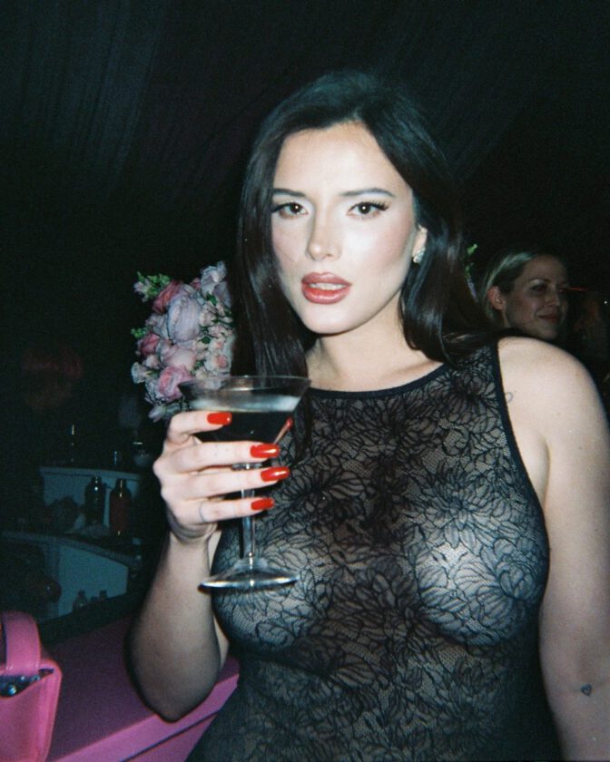 Bella Thorne Big Boobs Braless