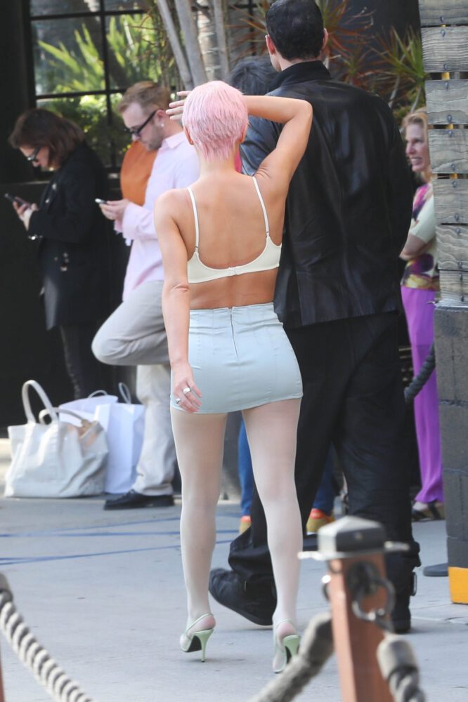 Bianca Censori Big Boobs Bra Mini Skirt Pink Hair La