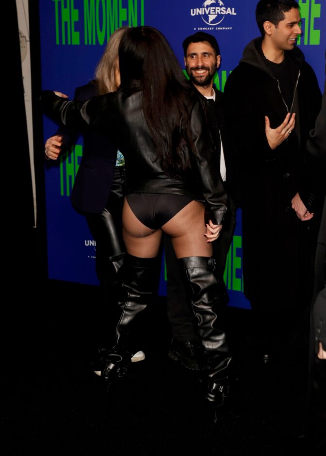 Charli Xcx Sexy Ass Curves Black Leather Outfit The Moment