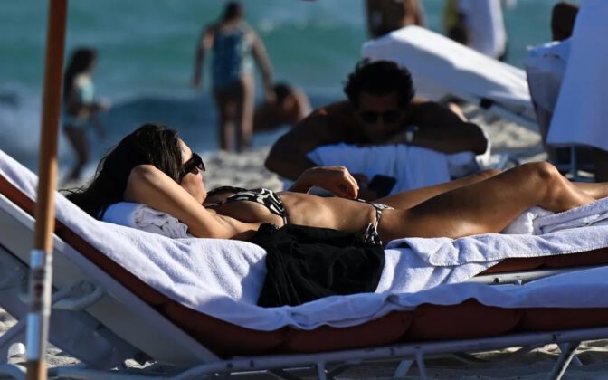 Jessica Alba Thong String Bikini Miami Ass Cleavage Hot