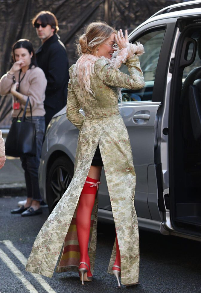 Margot Robbie Wuthering Heights Photocall Red Garters Cleavage