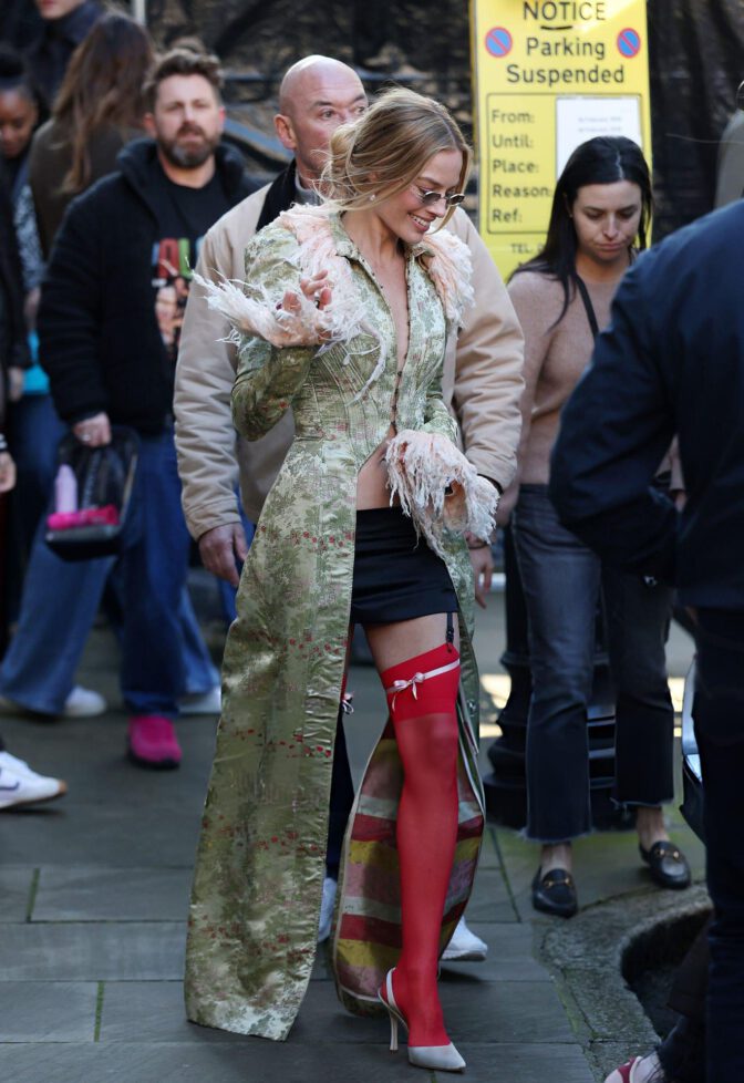 Margot Robbie Wuthering Heights Photocall Red Garters Cleavage