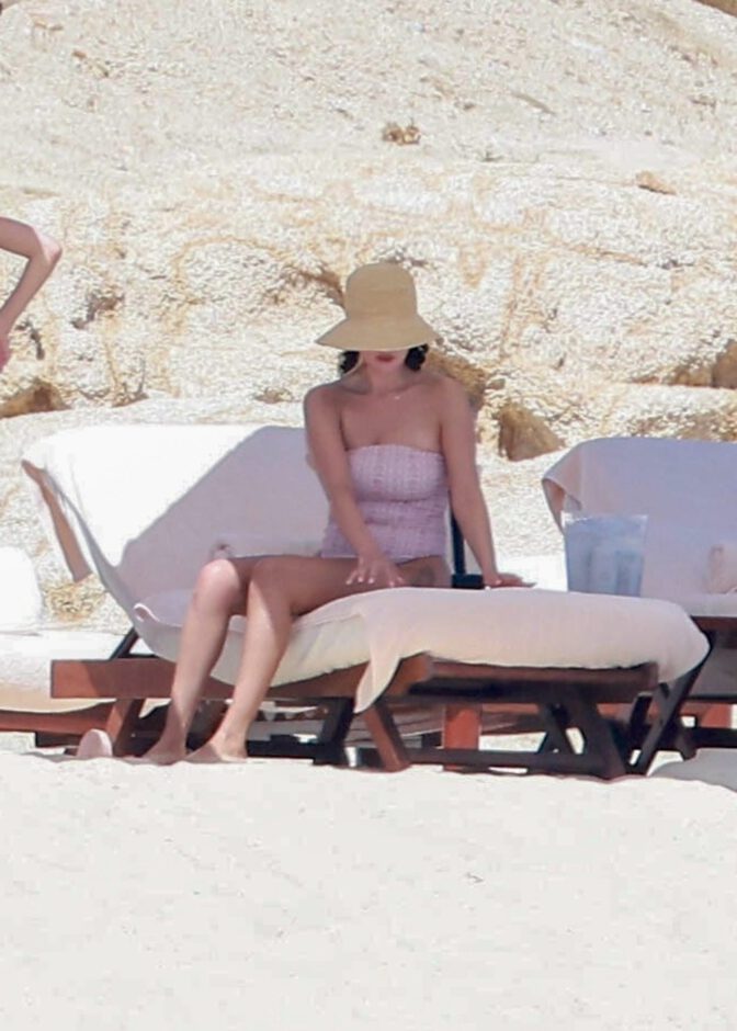 Selena Gomez Cheeky Pink Swimsuit Curves Cabo Beach