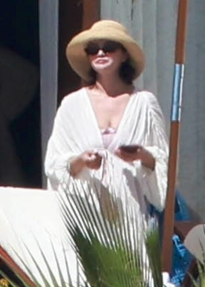 Selena Gomez Cheeky Pink Swimsuit Curves Cabo Beach
