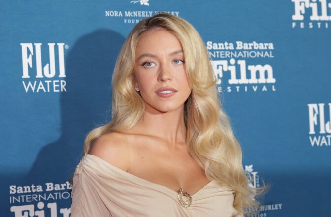 Sydney Sweeney Busty Plunging Dress Curves Santa Barbara Red Carpet
