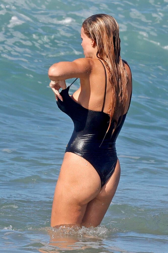 Brooks Nader Cleavage Livvy Dunne Ass Baywatch Set