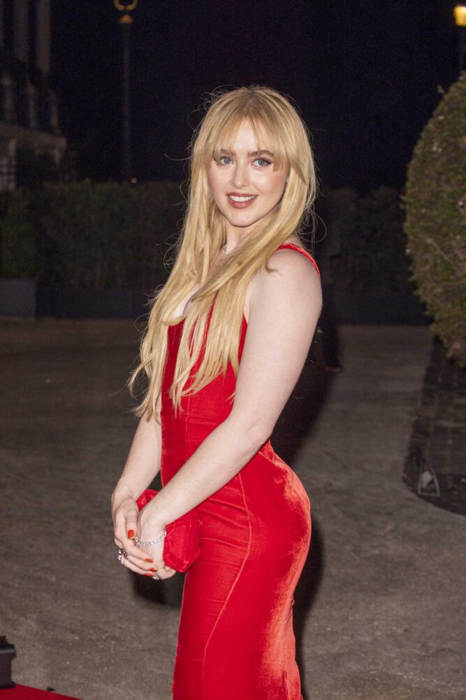 Kathryn Newton Boobs Ass Tight Red Dress Rome