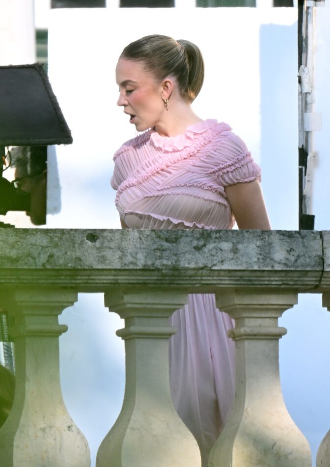 Sydney Sweeney Busty Pink Dress Portugal Kerastase