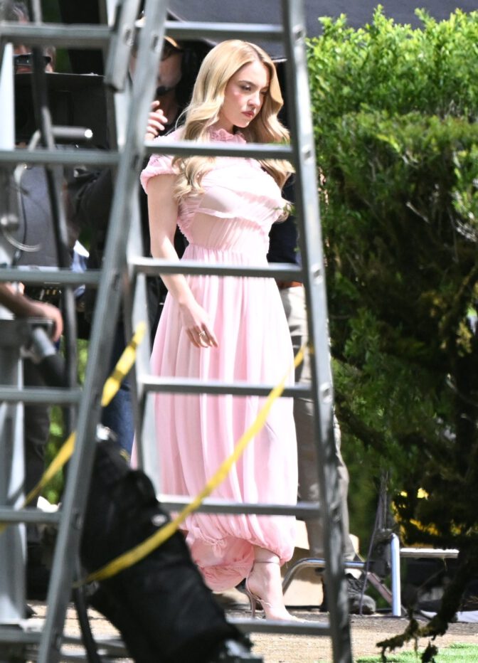 Sydney Sweeney Busty Pink Dress Portugal Kerastase