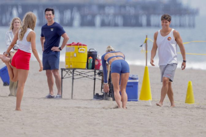 Olivia Dunne Camel Toe Booty Handstand Baywatch Beach