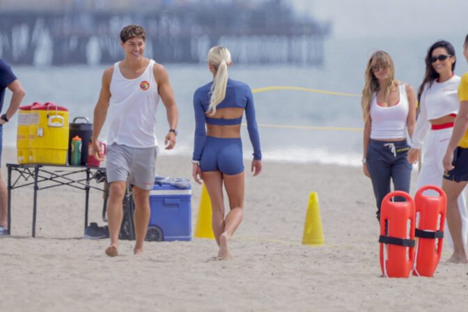 Olivia Dunne Camel Toe Booty Handstand Baywatch Beach