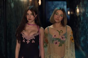 Sabrina Carpenter Lesbian Eroticism House Tour Video Margaret Qualley Madelyn Cline