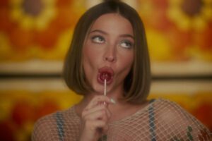 Sabrina Carpenter Lesbian Eroticism House Tour Video Margaret Qualley Madelyn Cline
