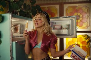 Sabrina Carpenter Lesbian Eroticism House Tour Video Margaret Qualley Madelyn Cline