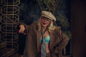 Sabrina Carpenter Lesbian Eroticism House Tour Video Margaret Qualley Madelyn Cline