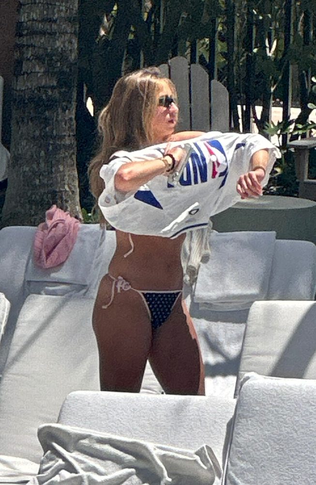Tate Mcrae Juicy Ass String Bikini Miami Pool