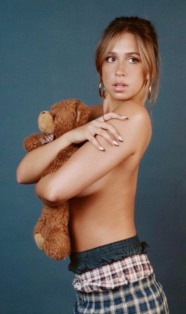 Tate Mcrae Topless Teddy Bear Nipslip