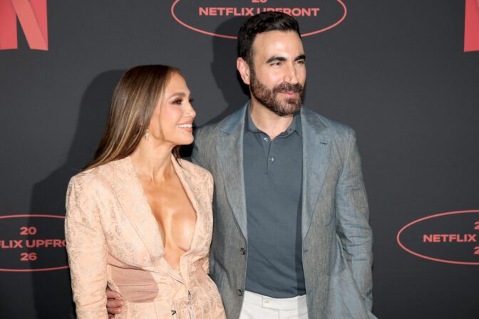 Ennifer Lopez Cleavage Plunging Lace Blazer Netflix Upfront